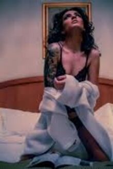 Giường Đ&agrave;n B&agrave;